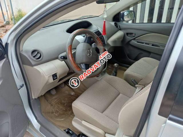 Bán Toyota Vios MT 2012, màu bạc, xe đẹp-2