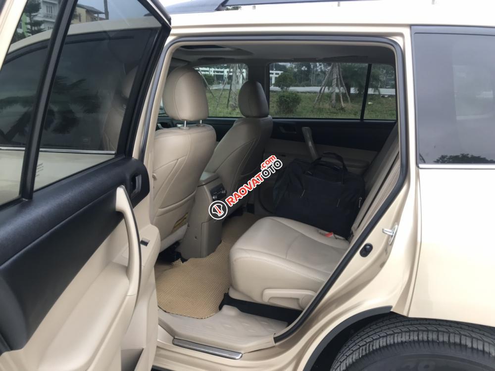 Bán Toyota Highlander bản SE, cửa nóc, cốp hít, sx 2011 giá 1 tỷ 256 triệu, liên hệ 0337398448-7