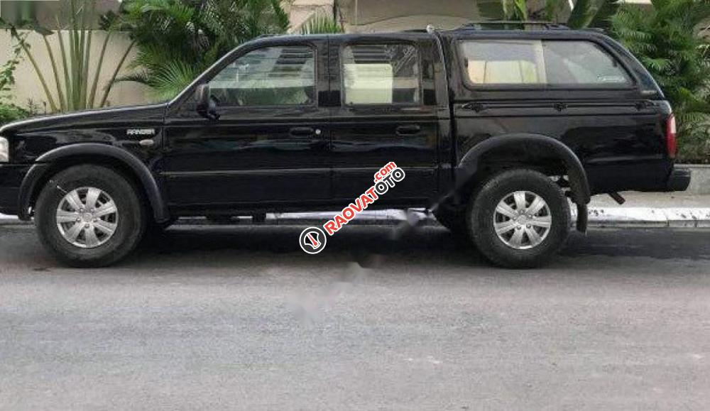 Cần bán gấp Ford Ranger XLT sản xuất năm 2005, màu đen  -0