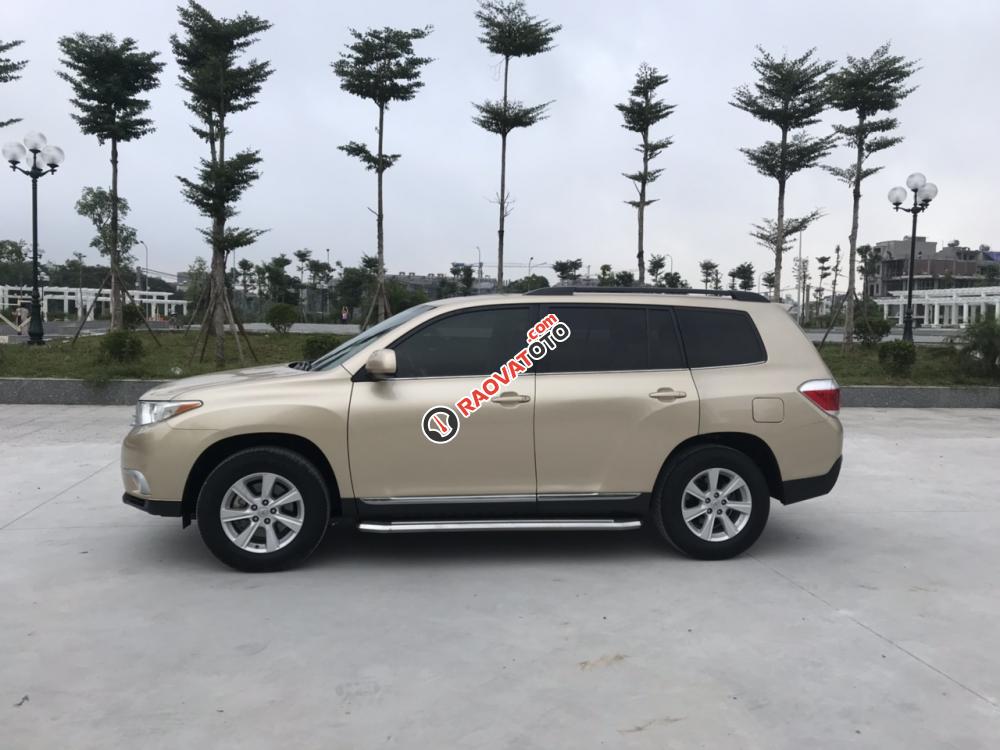 Bán Toyota Highlander bản SE, cửa nóc, cốp hít, sx 2011 giá 1 tỷ 256 triệu, liên hệ 0337398448-3