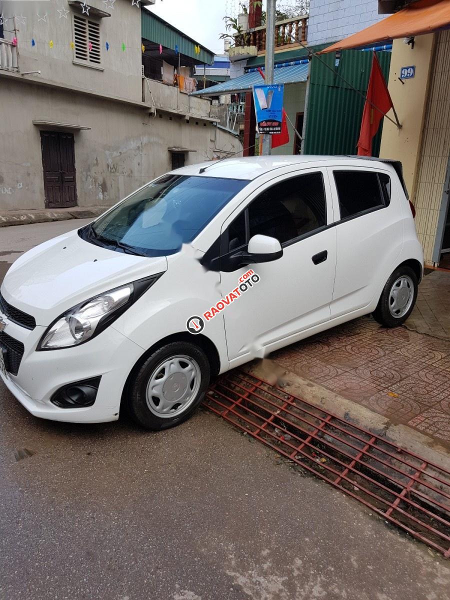 Cần bán xe Chevrolet Spark LS 1.2 MT năm 2017, màu trắng-0