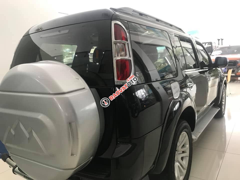 Cần bán xe Ford Everest MT đời 2013, màu đen giá thỏa thuận hỗ trợ vay ngân hàng, Hotline 0901267855-6