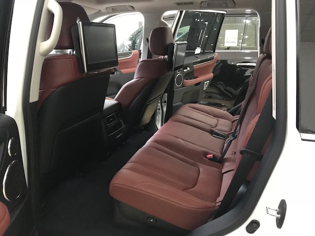Bán Lexus LX570 trắng xe xuất Mỹ tiêu chuẩn cao nhất, sản xuất 2018 mới 100%-10