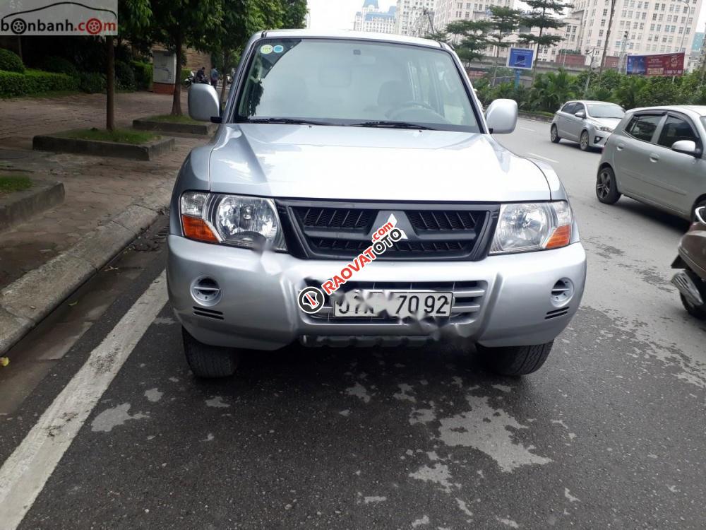 Cần bán lại xe Mitsubishi Pajero 3.0 đời 2005, màu bạc, xe nhập số sàn, 265tr-6