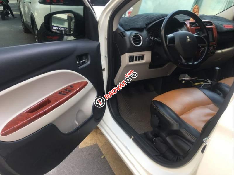Bán Mitsubishi Attrage MT đời 2015, màu trắng, nhập khẩu Thái Lan -4