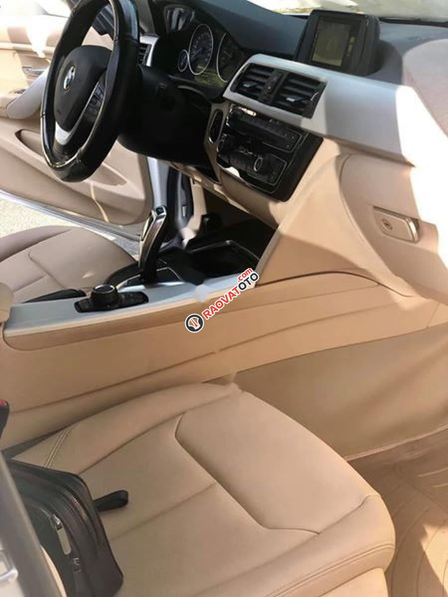 Bán ô tô BMW 3 Series 320i sản xuất 2017, màu trắng, nhập khẩu-6