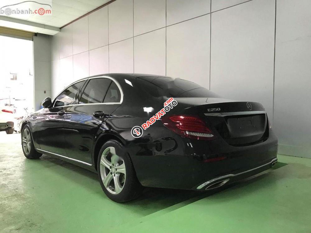 Bán Mercedes E250 AMG năm sản xuất 2016, màu đen-2