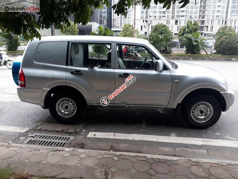 Cần bán lại xe Mitsubishi Pajero 3.0 đời 2005, màu bạc, xe nhập số sàn, 265tr-4