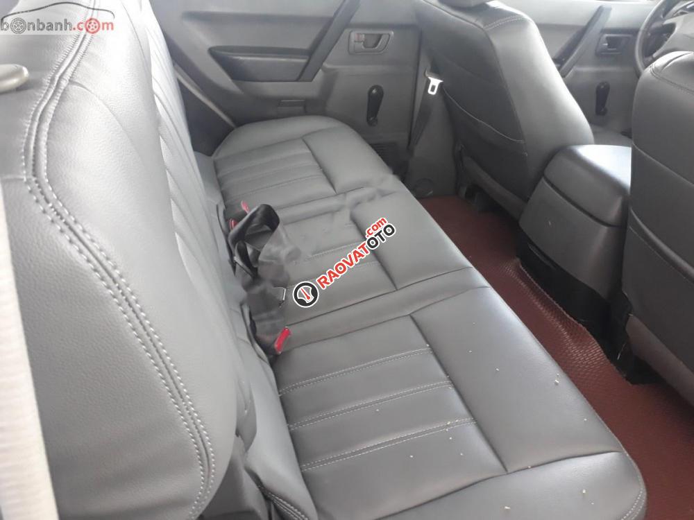 Cần bán lại xe Mitsubishi Pajero 3.0 đời 2005, màu bạc, xe nhập số sàn, 265tr-0