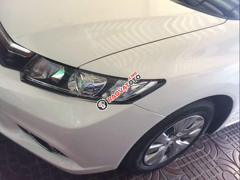 Bán Honda Civic 1.8MT đời 2014, màu trắng xe gia đình-2
