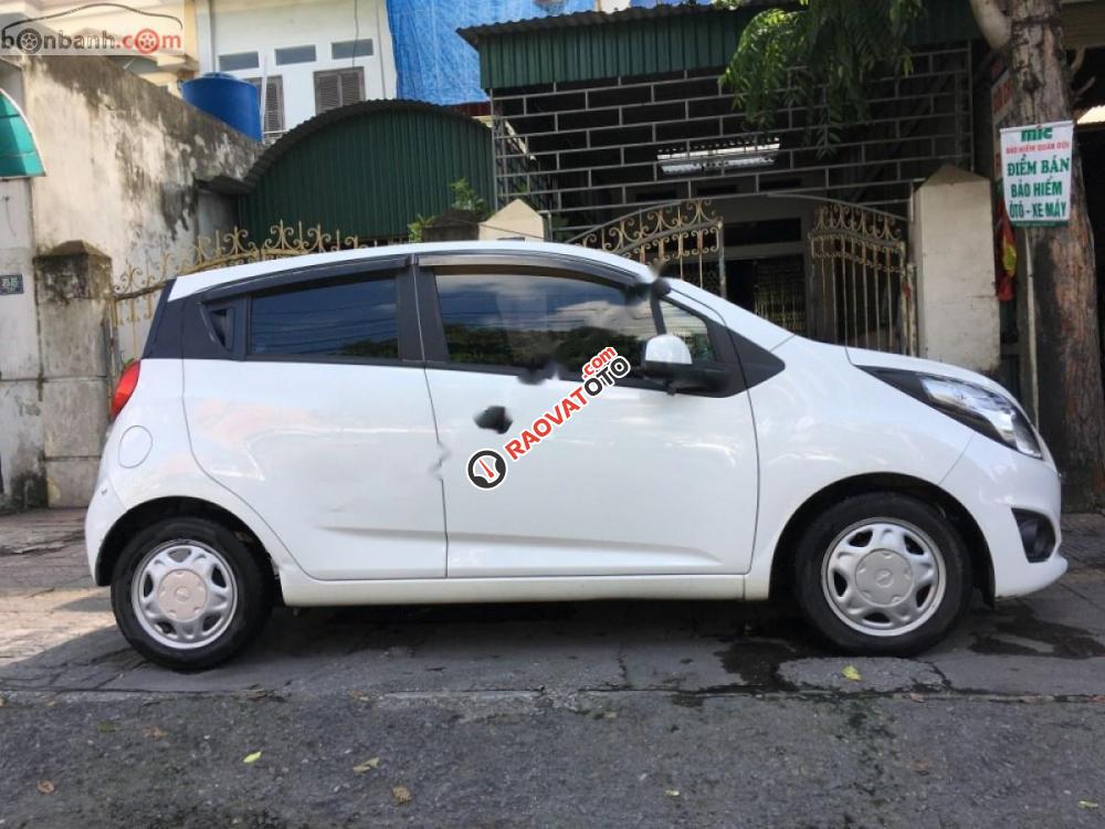Bán ô tô Chevrolet Spark Duo năm 2017, màu trắng-0