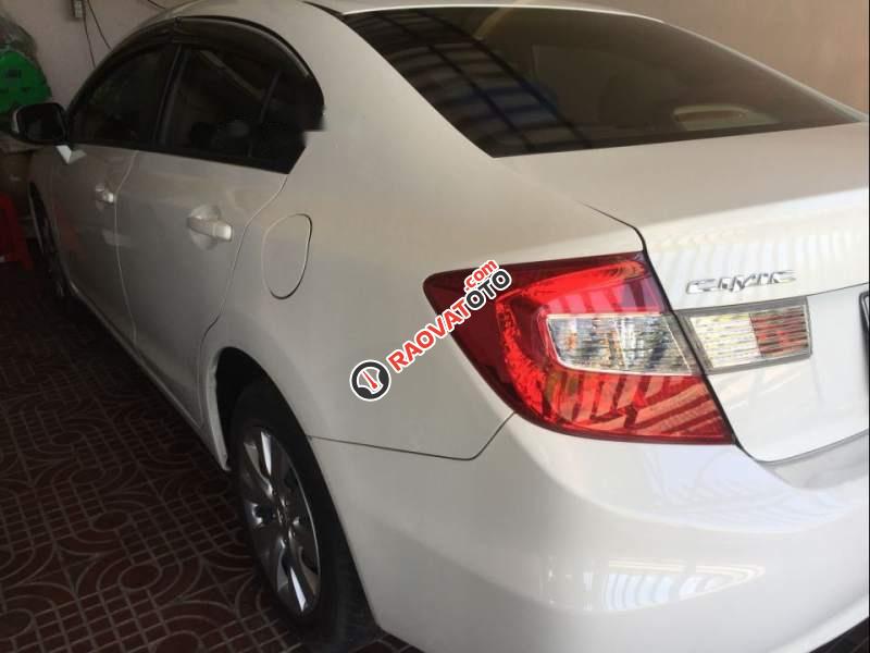 Bán Honda Civic 1.8MT đời 2014, màu trắng xe gia đình-4