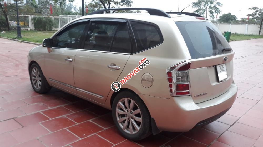 Gia đình cần bán Kia Carens đời 2011, bản đủ, máy 2.0,cửa nóc, màu vàng cát-2