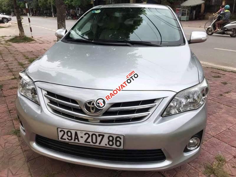 Bán ô tô Toyota Corolla altis 1.8AT năm sản xuất 2011, màu bạc chính chủ-0