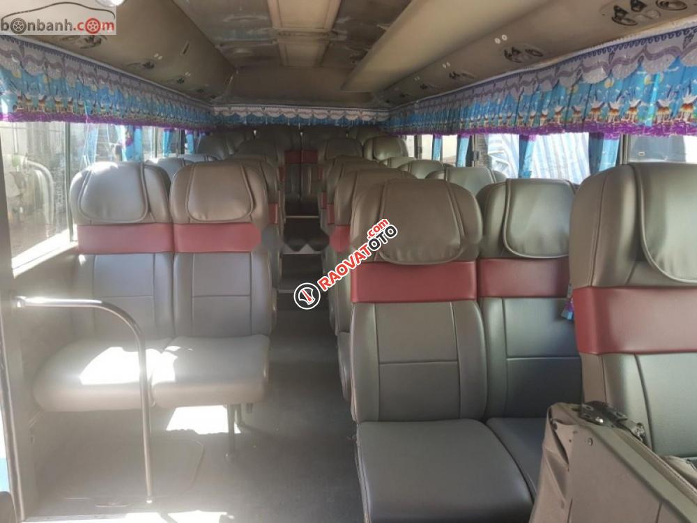 Bán Hyundai County Limousine đời 2014, hai màu, giá 660tr-7