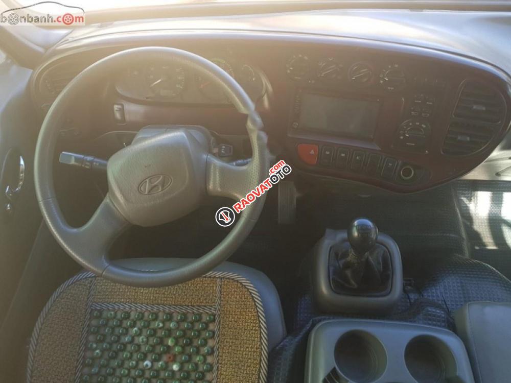 Bán Hyundai County Limousine đời 2014, hai màu, giá 660tr-2