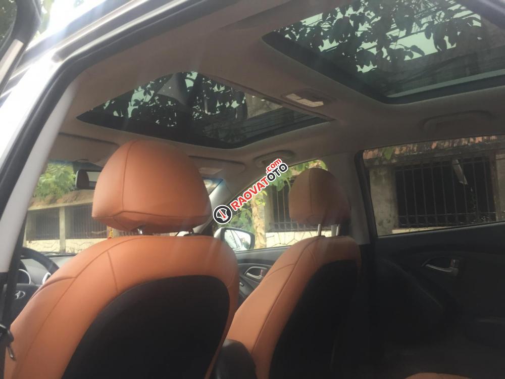 Bán Tucson nhập khẩu bản full, xe máy xăng 2.0-2