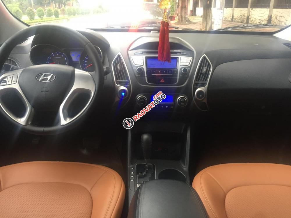 Bán Tucson nhập khẩu bản full, xe máy xăng 2.0-4