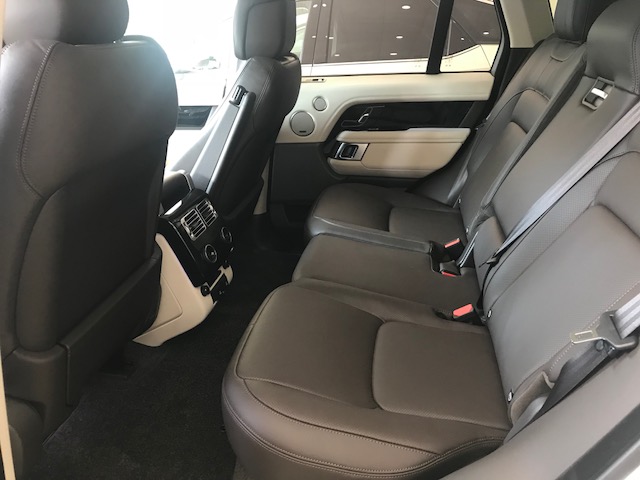 Giao ngay Rangerover HSE model 2019 trắng, nội thất nâu socola, xe nhập mới 100%-5