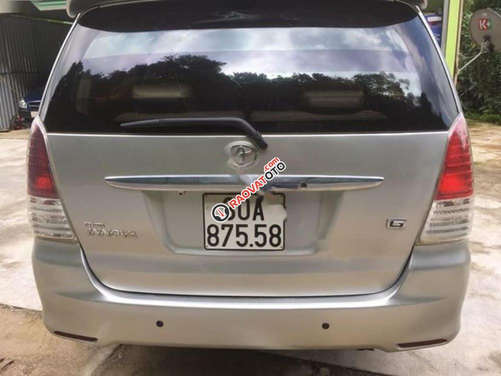 Cần bán Toyota Innova J năm 2009, màu bạc, giá 275tr-0