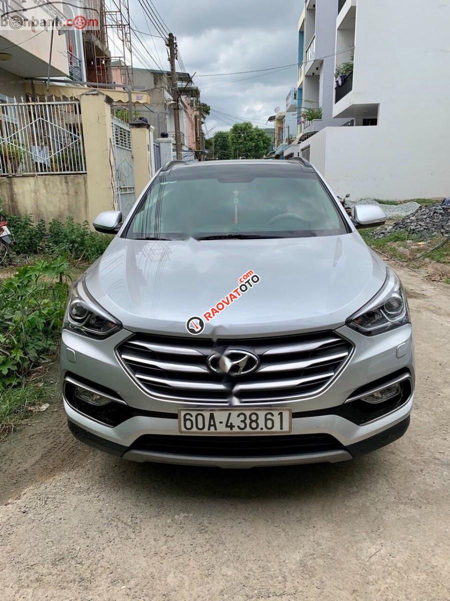 Bán xe Hyundai Santa Fe 2.2 CRDI đời 2017, màu bạc chính chủ-8