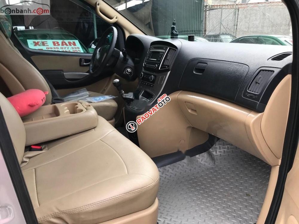 Cần bán xe Hyundai Starex 2.5MT đời 2016, màu bạc, nhập khẩu, giá 800tr-5