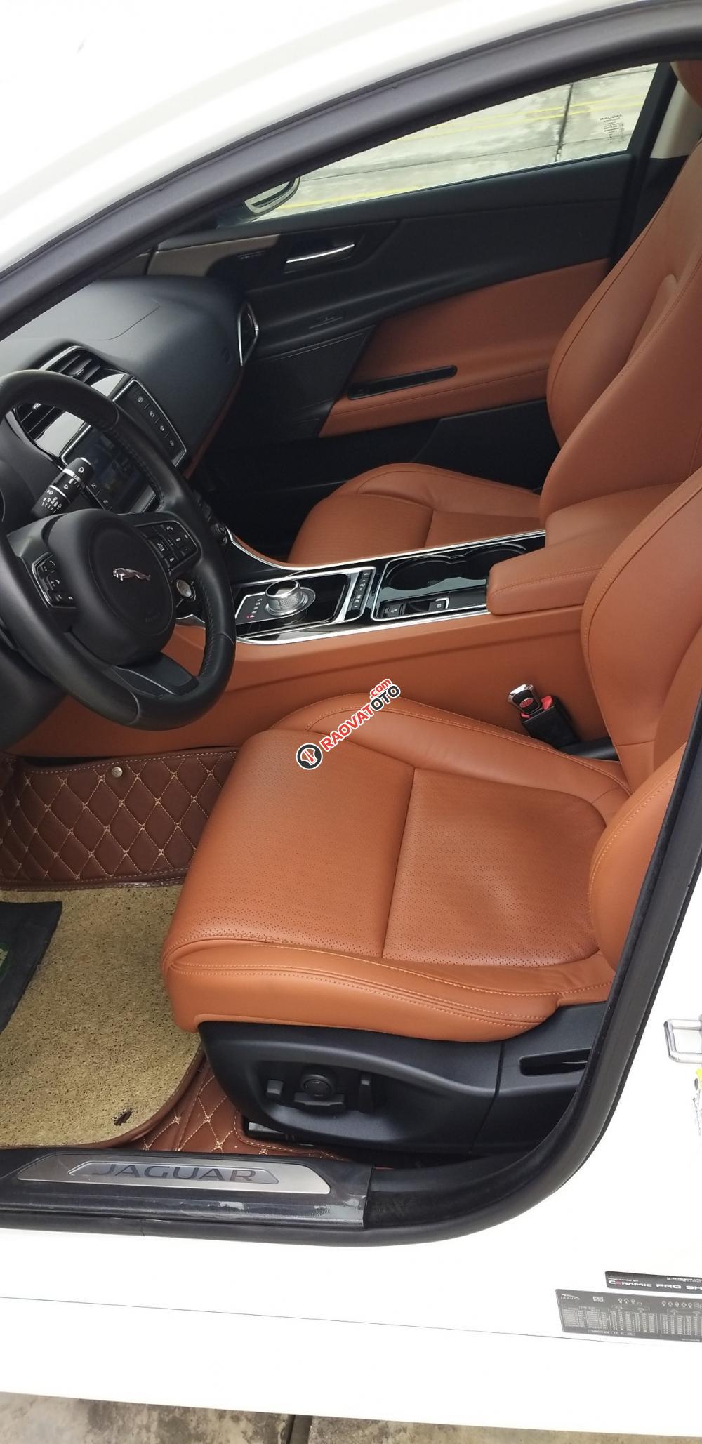 Cần bán Jaguar XE năm sản xuất 2015, xe nhập-2