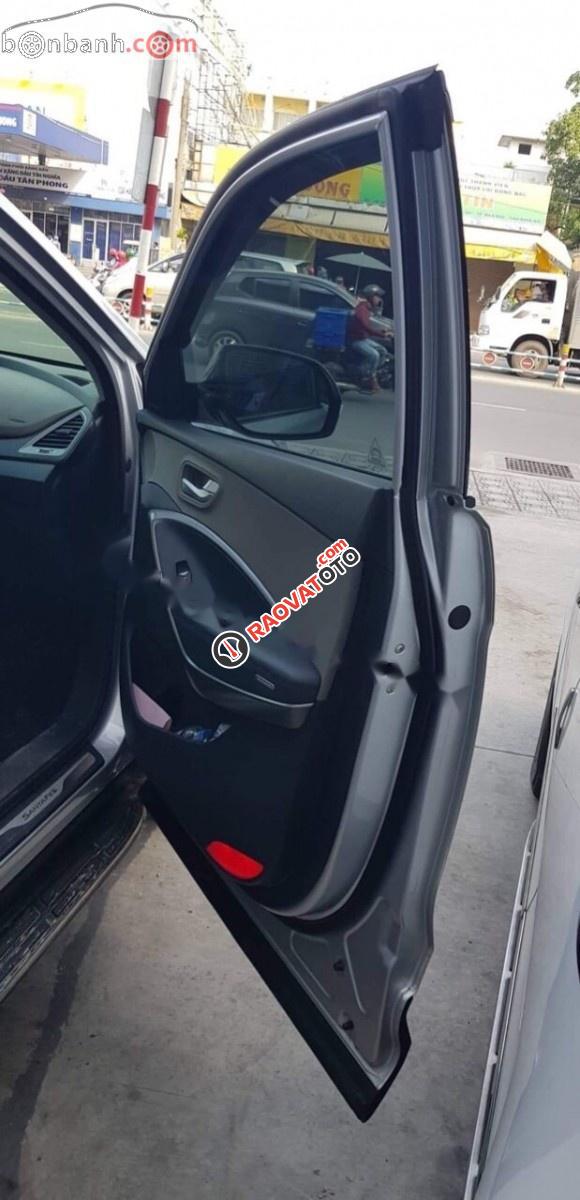 Bán xe Hyundai Santa Fe 2.2 CRDI đời 2017, màu bạc chính chủ-0