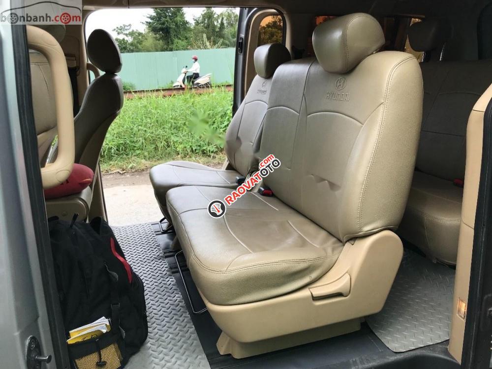 Cần bán xe Hyundai Starex 2.5MT đời 2016, màu bạc, nhập khẩu, giá 800tr-7