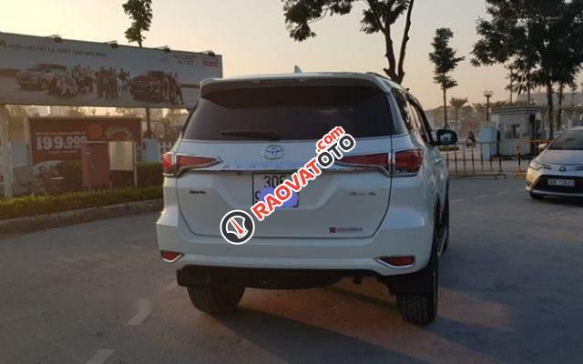 Bán Toyota Fortuner 4x4AT năm 2017, màu trắng-2