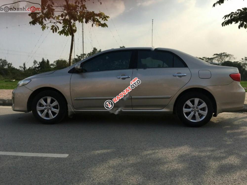 Cần bán xe Toyota Corolla altis 1.8AT sản xuất năm 2011, màu vàng số tự động -3