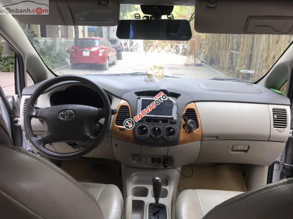 Bán ô tô Toyota Innova 2.0V năm sản xuất 2008, màu bạc chính chủ-8