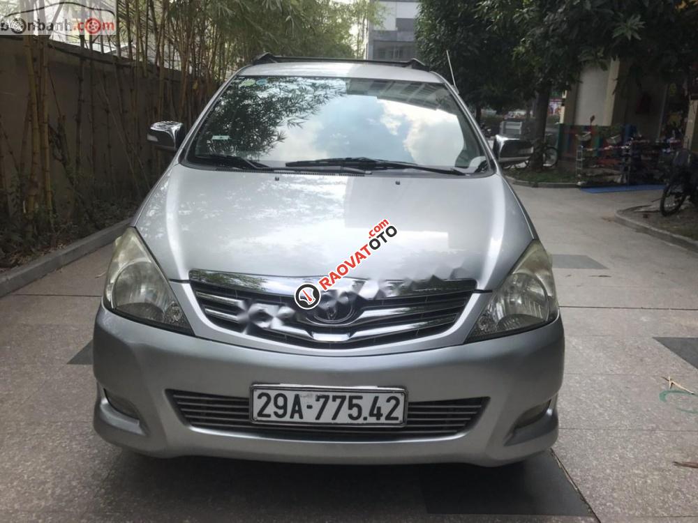 Bán ô tô Toyota Innova 2.0V năm sản xuất 2008, màu bạc chính chủ-2