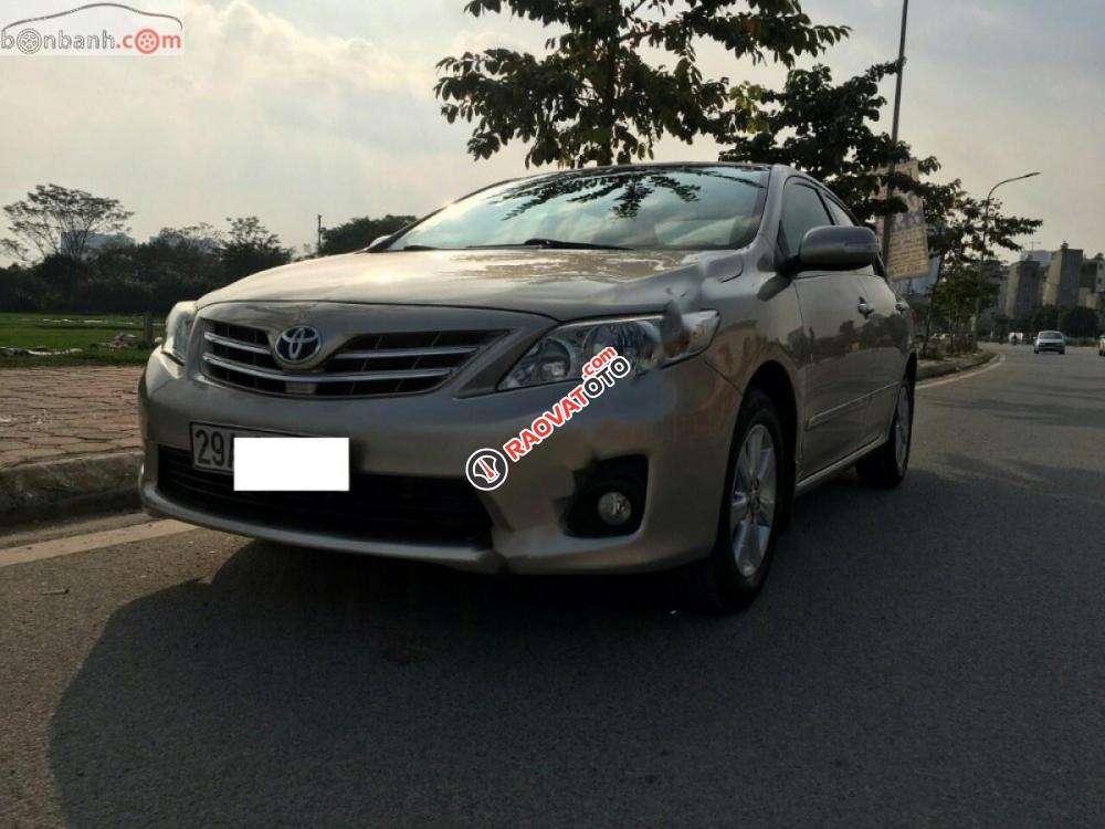 Cần bán xe Toyota Corolla altis 1.8AT sản xuất năm 2011, màu vàng số tự động -6