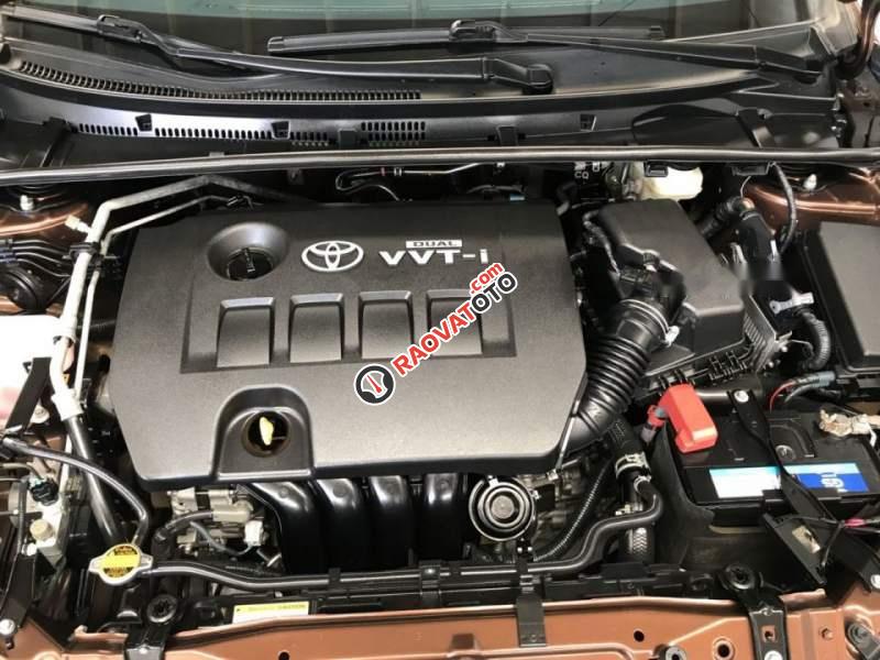 Cần bán lại xe Toyota Corolla altis 1.8MT sản xuất 2014, màu nâu-5