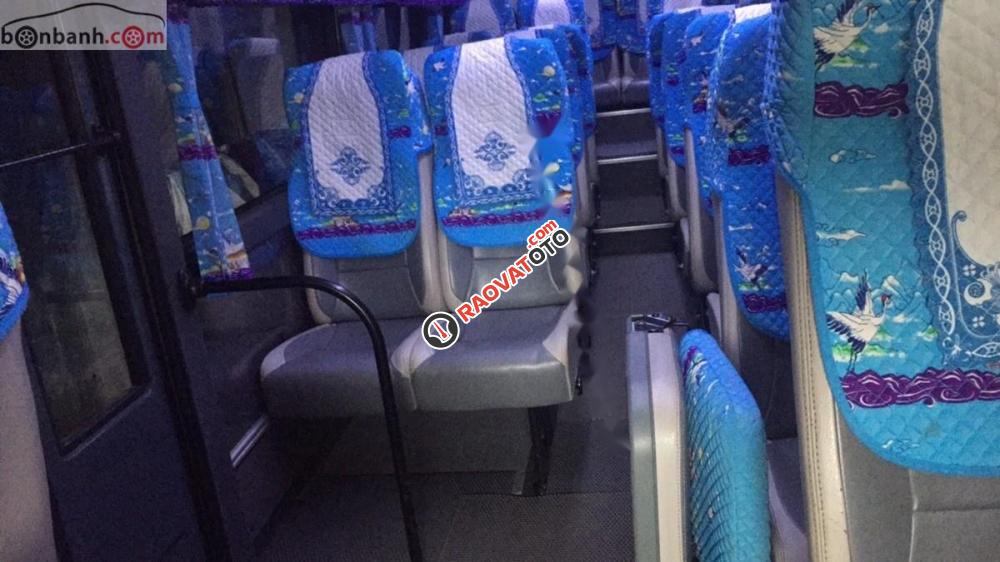 Cần bán Hyundai County Limousine sản xuất năm 2015, màu trắng-5