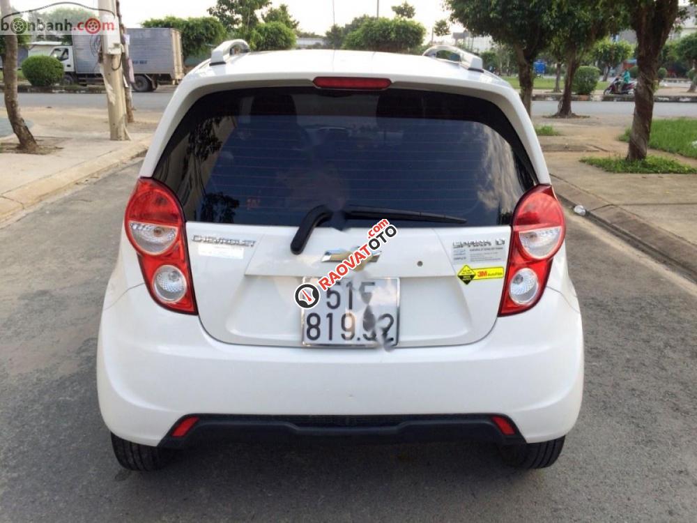Bán Chevrolet Spark LT 1.0 MT 2016, màu trắng -9