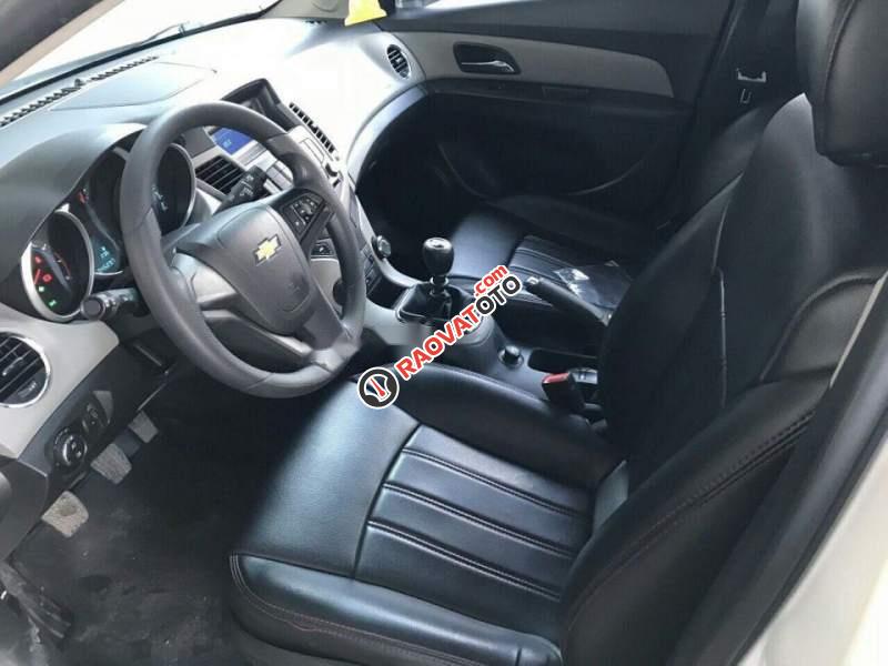 Bán Chevrolet Cruze LT 1.6 đời 2016, màu trắng, 446 triệu-4