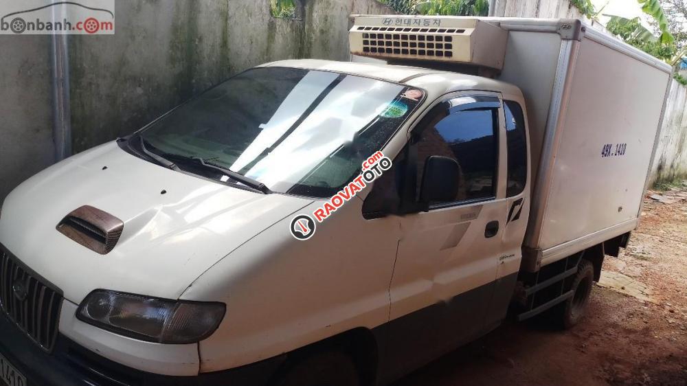 Cần bán gấp Hyundai Libero 2001, màu trắng, xe nhập-3