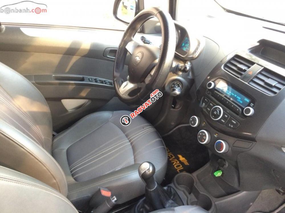 Bán Chevrolet Spark LT 1.0 MT 2016, màu trắng -4