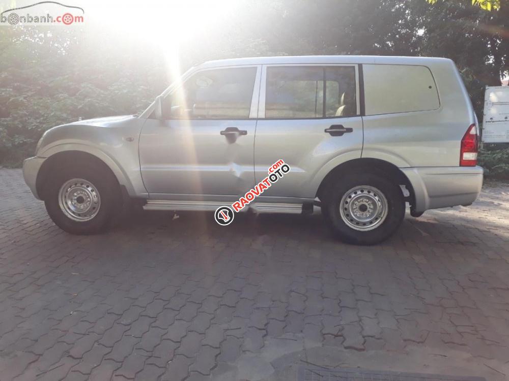 Bán ô tô Mitsubishi Pajero 3.0 sản xuất năm 2005, màu bạc, nhập khẩu số sàn, giá chỉ 260 triệu-0