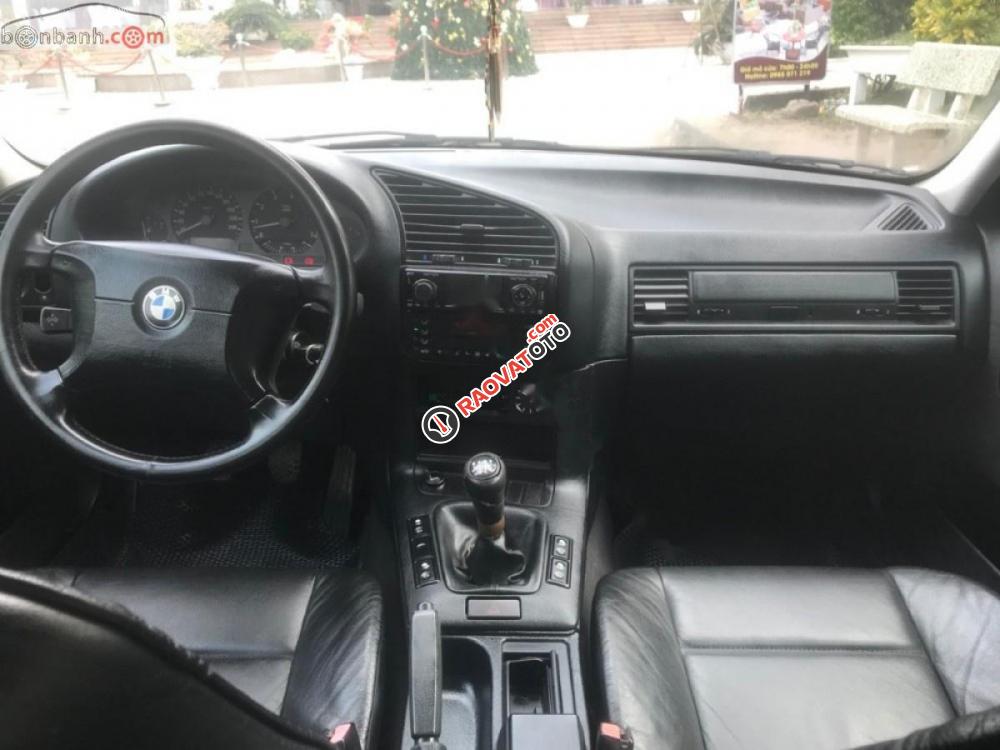 Cần bán xe BMW 3 Series 320i đời 1998, màu xanh lam, nhập khẩu nguyên chiếc số sàn-1