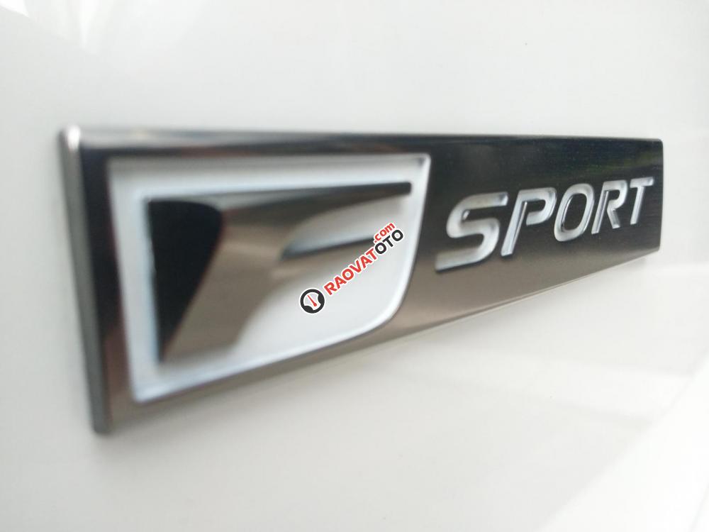 Bán xe Lexus CT200H năm 2011, màu trắng, nhập khẩu nguyên chiếc-20