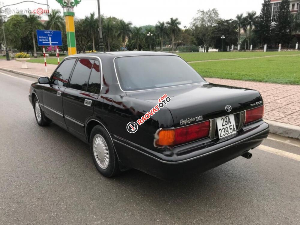 Bán Toyota Crown 3.0 đời 1993, màu đen số tự động, 260tr-2