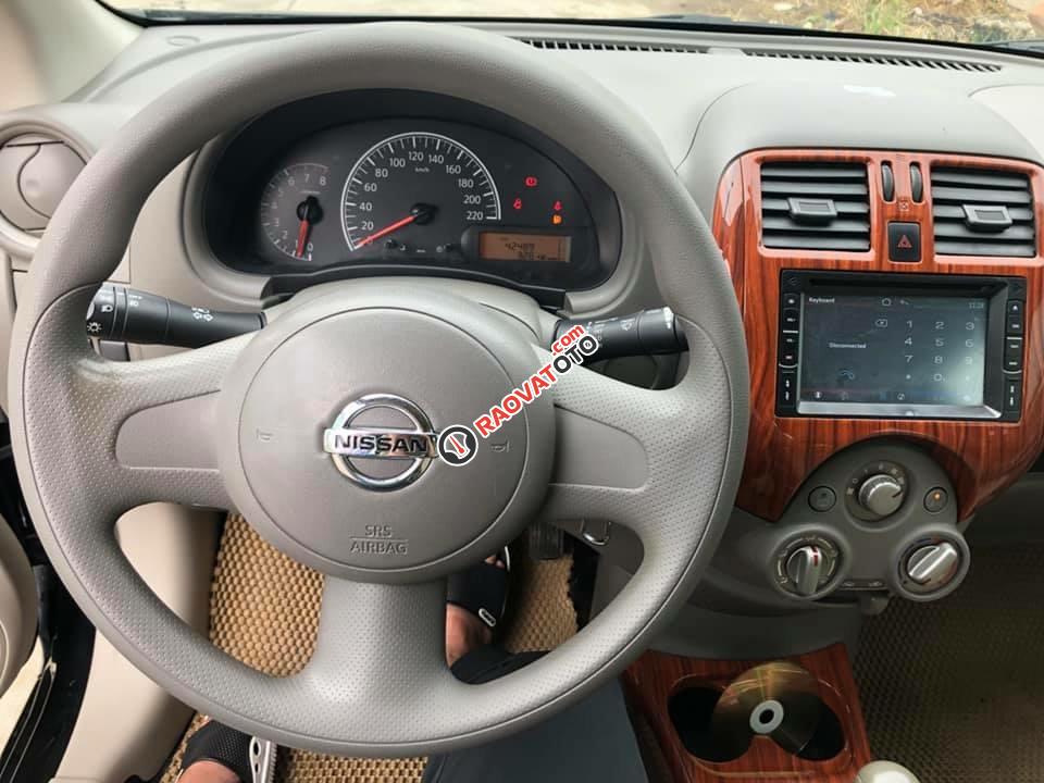 Bán xe Nissan Sunny sản xuất 2016, màu đen-4