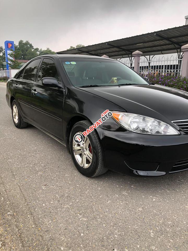 Cần bán gấp Toyota Camry 2005 màu đen-2