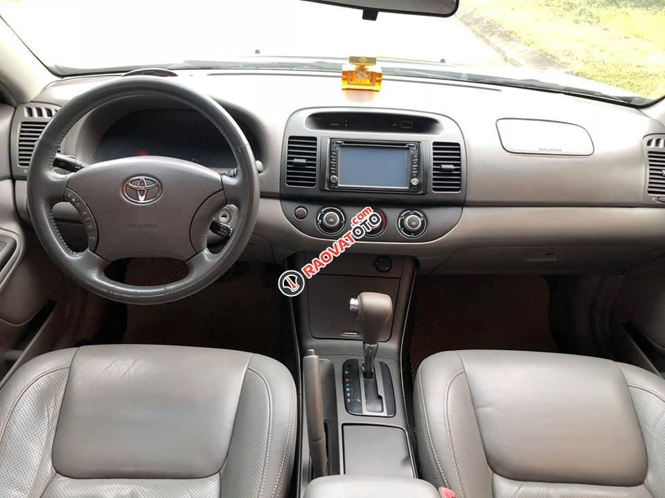 Cần bán gấp Toyota Camry 2005 màu đen-3