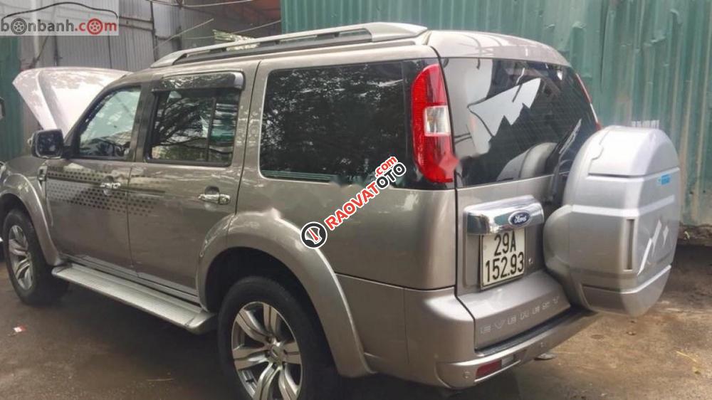 Cần bán xe Ford Everest 2.5 MT đời 2011, màu xám xe gia đình-1