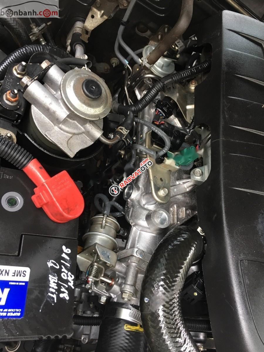 Cần bán xe Ford Everest 2.5 MT đời 2011, màu xám xe gia đình-4