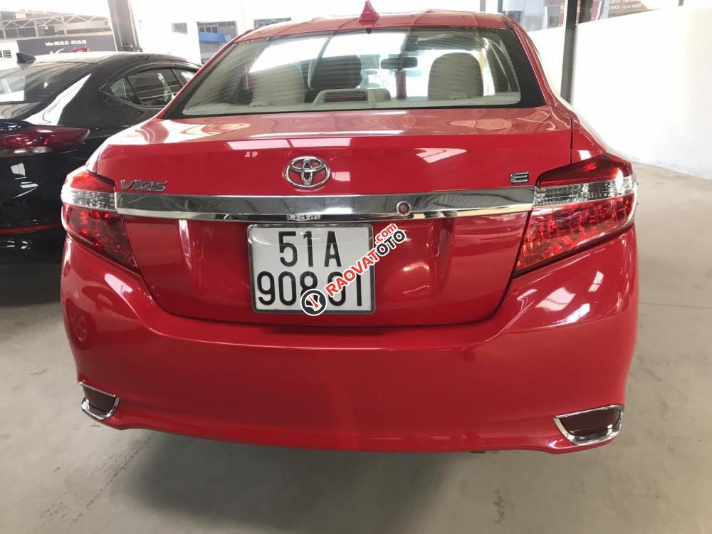 Bán Toyota Vios E 1.5MT màu đỏ đô, số sàn, sản xuất 2014, biển Sài Gòn mẫu mới-0